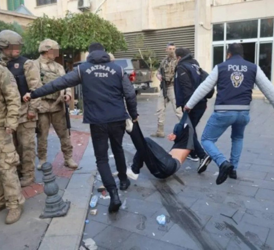 Batman'da kayyım protestoları: 195 gözaltı, 25 tutuklama, beş ev hapsi