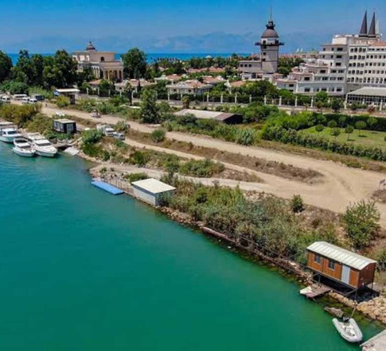 Aksu’daki ‘kaçak yapılaşma’ Sayıştay raporunda: ‘Başkan imzasıyla 15 usulsüz yapı belgesi verildi’