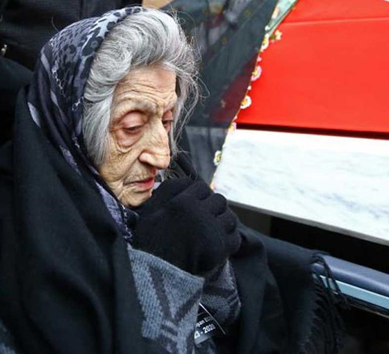 Rahşan Ecevit'in kardeşinin cenazesi hastaneden çıkarılamadı: Özgür Özel devreye girdi