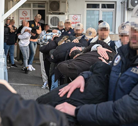 Mossad'a casusluk yaptığı iddia edilen 20 sanığın yargılandığı davada iki tahliye