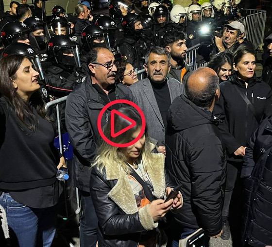 Yerine kayyım atanan Konak: Trafiği kapatarak tebligatı imzalatmak istediler