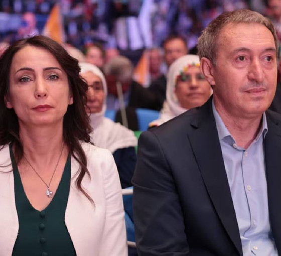 DEM Parti Eşgenel Başkanları: Barış diyenlerin cebinden kayyım çıkıyor