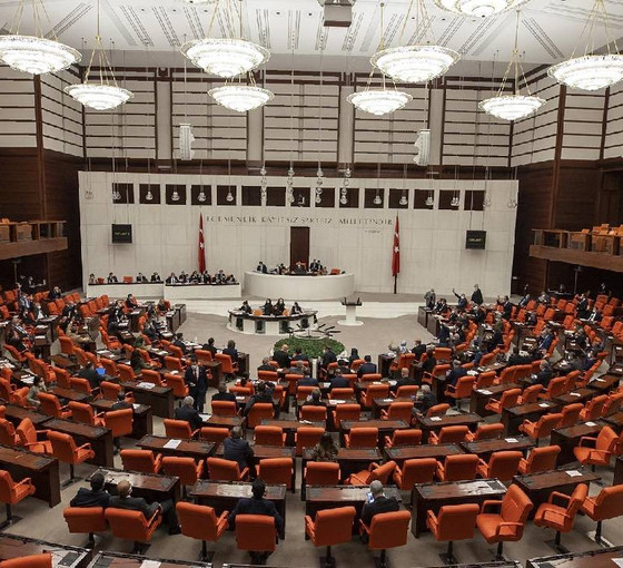 AKP ve MHP'nin oylarıyla: 'Asgari ücret, gerçek enflasyona göre artırılsın' önerisine ret