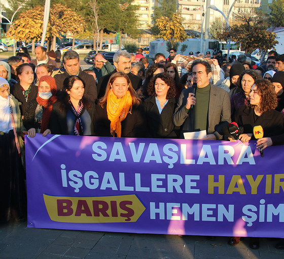 Diyarbakır'dan Rojava için dayanışma çağrısı: 'Kürt halkı saldırılara sessiz kalmayacak'