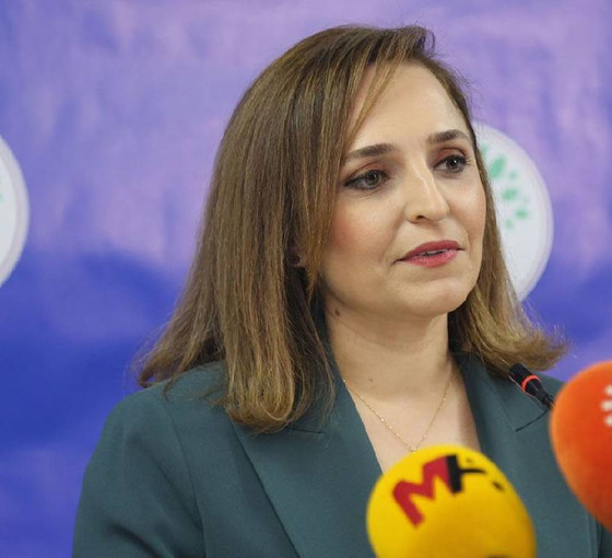 DEM Parti'den Rojava protestosu gözaltılarına tepki: İnsanlık değerlerini savunmak için seslerimiz çoğalarak büyüyecek!