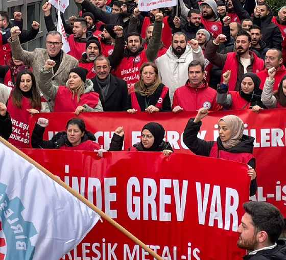 Metal işçileri greve çıktı: 'MESS dayatmalarına boyun eğmiyoruz'
