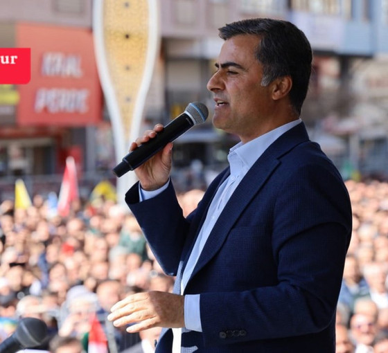 Abdullah Zeydan Artı Gerçek'e konuştu: 'Halkımızla sandıkta baş edemeyenler yargı kumpası kuruyor'
