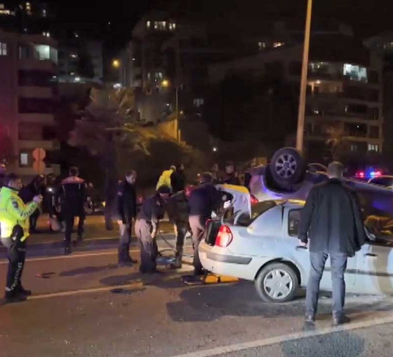 Bursa'da 17 yaşındaki sürücünün kullandığı araç kaza yaptı: Bir ölü, üç yaralı