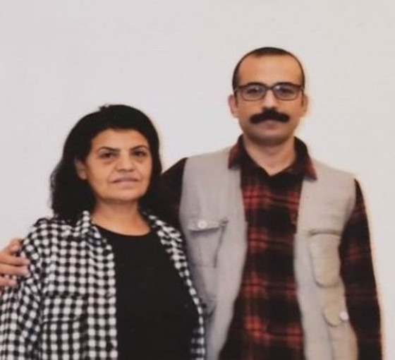 Çift kelepçe dayatmasına karşı çıkan mahpusa şiddet