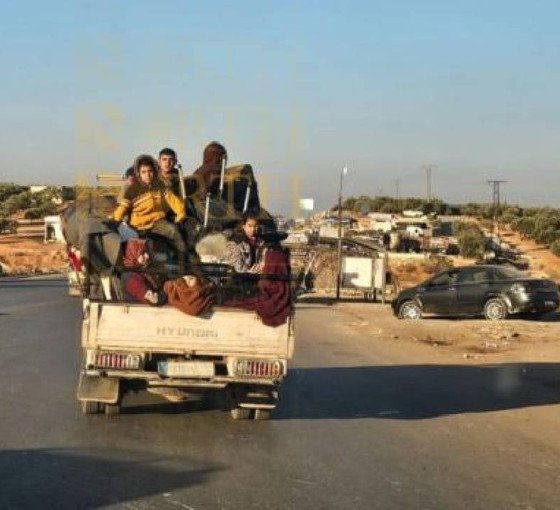 Suriye'de cihatçı taarruzu başladığından beri BM'ye göre en az 370 bin kişi yerinden oldu