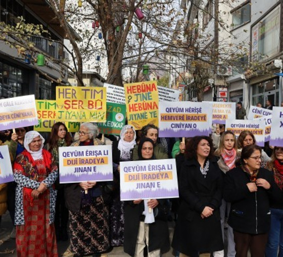 Dersim'de kadınlar kayyımlara karşı yürüdü: Özgür olmakta ısrarcıyız