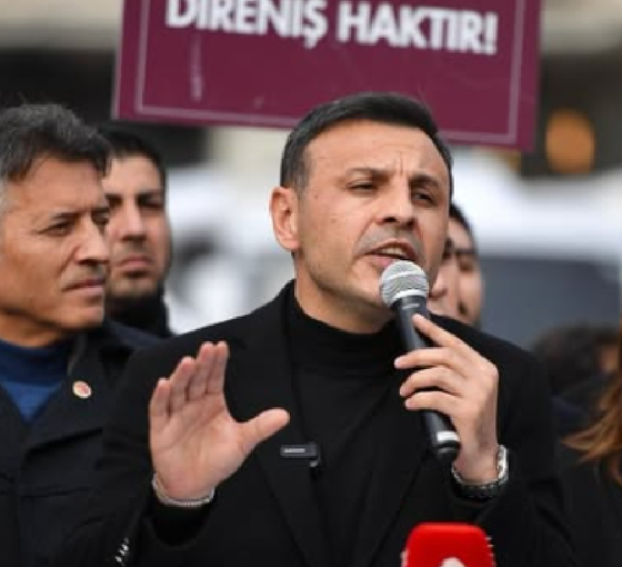 CHP'li Çelik'ten eski Esenyurt Belediye Başkanı Kadıoğlu'na yanıt: Bir küçük eğri virgülsün