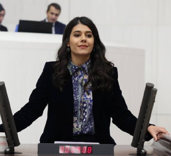 DEM Partili vekilden 3 bin TL burs tepkisi: Bir kahve bile içemezler