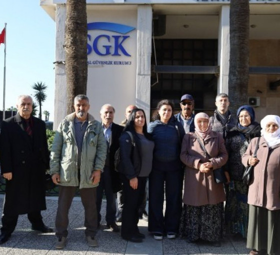 İzmir'de 'Tutsaklara para göndermek suç değildir' kampanyasına destek