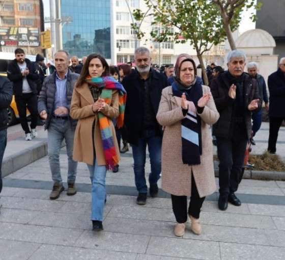 Batman'da kayyıma karşı direniş sürüyor... Eşbaşkan Gülistan Sönük: Biz bu toprakların kadim halkıyız