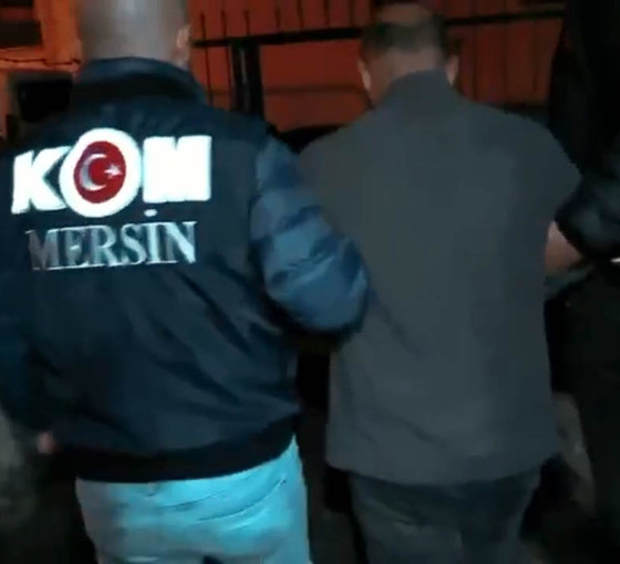 Mersin'de gümrük operasyonu: Memurlar dahil 114 gözaltı