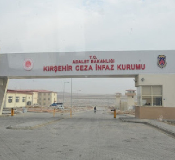Cezaevinde Türkçe konuşma dayatması: Türkçe dışında konuşmaya 'dilekçe' şartı getirildi