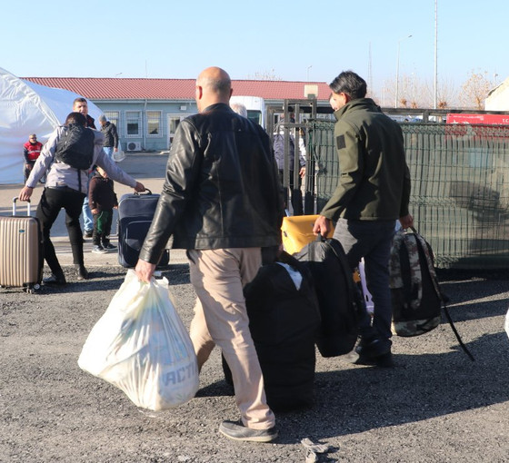Türkiye'deki Suriyeliler için 'sınırdan geçiş kolaylığı' genelgesi