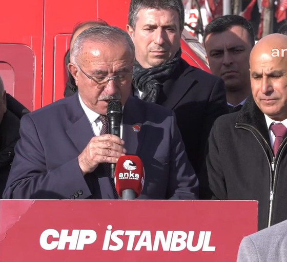 CHP'nin Esenyurt'taki 'Demokrasi Nöbeti' devam ediyor: 'Ahmet Hoca AKP'de siyaset yapsaydı...'