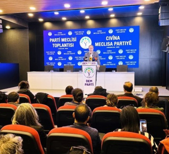 DEM Parti: AKP, Öcalan'la görüşmede oyalama siyaseti yürütüyor