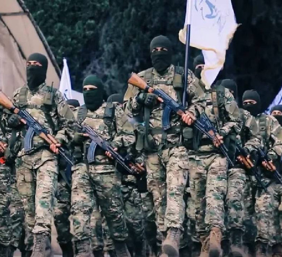 Suriye'de Alevilerin HTŞ protestolarının ardından, Tartus'ta eski bir subayı tutuklama girişimi çatışma çıkardı