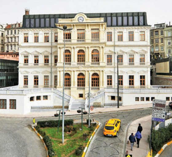 CHP'li Beyoğlu Belediyesi'ne de haciz geldi