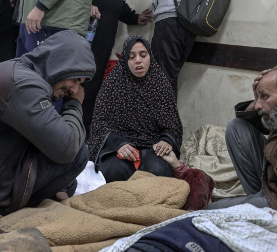İsrail Gazze'de evleri havadan vurdu: Üçü çocuk, altı kişi öldü