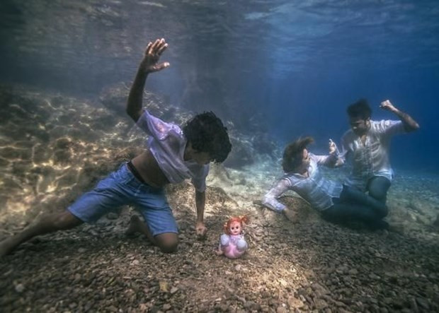 Su altından "Kadına Şiddet" fotoğrafları - Resim: 5