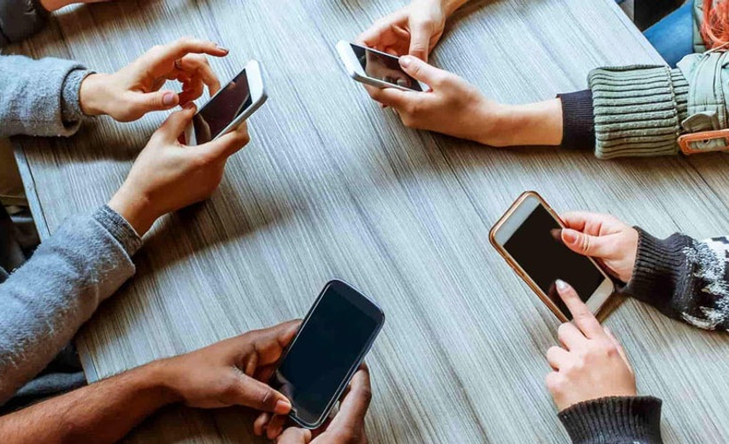 Karantina döneminde telefon kullanımı zirveye çıktı