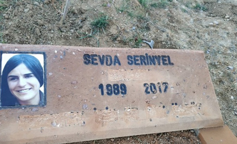 Askerler mezarları tahrip etti: Taşları yok edin