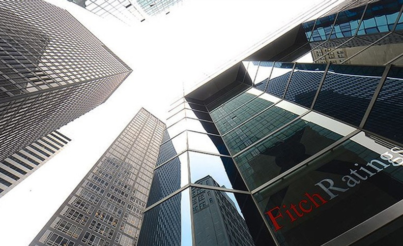 Fitch, dokuz bankanın not görünümünü düşürdü
