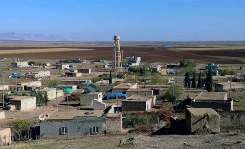 Susuz ve elektriksiz bırakılan yurttaşlar: Hayvanlarla aynı yerden su içiyoruz