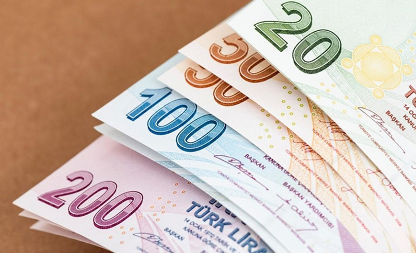 Bütçe açığı artıyor: Hazine her gün 1 milyar lira borçlanıyor