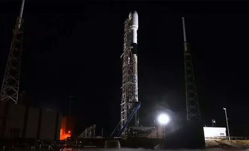 SpaceX 60 internet uydusunu uzaya fırlattı