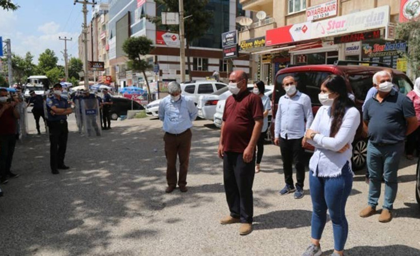 'Darbeye karşı demokrasi yürüyüşü'ne katılmak isteyen HDP'liler Mardin'de engellendi