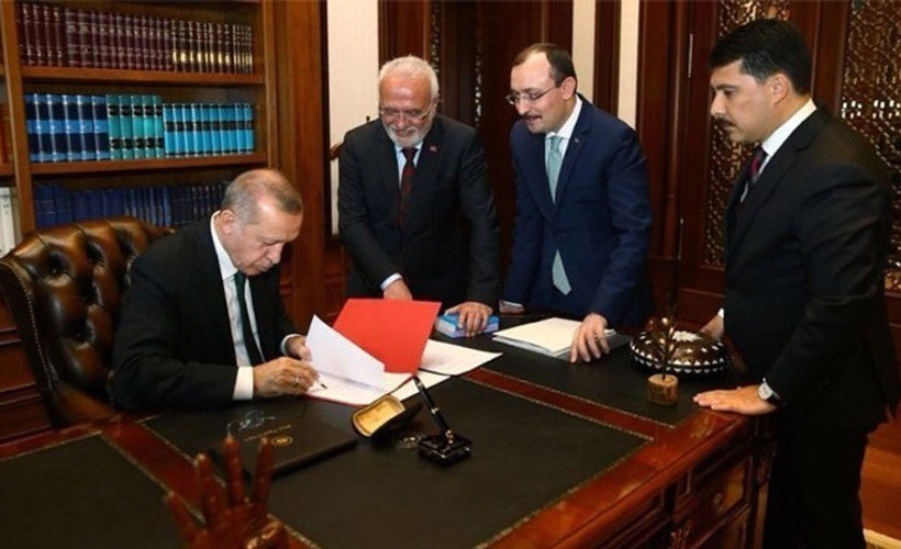 Erdoğan'dan çok sayıda bakanlığa ve üniversiteye yeni atamalar