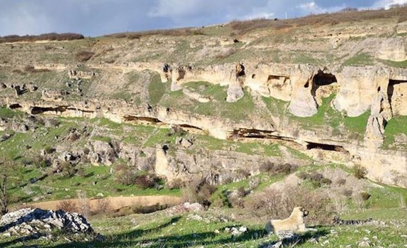 Dersim'de şimdi de arkeolojik sit alanına taş ocağı