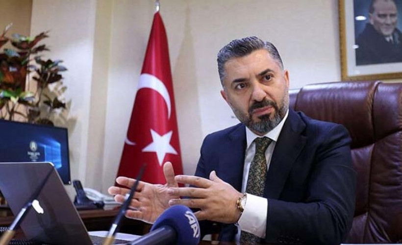 RTÜK Başkanı TÜRKSAT'tan istifa edip yan koltuğa geçmiş