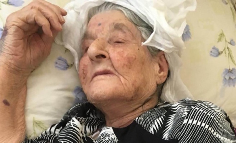 Testi pozitif çıkan 92 yaşındaki kadın evine gönderildi: 'Yoğun bakımda yer yok'