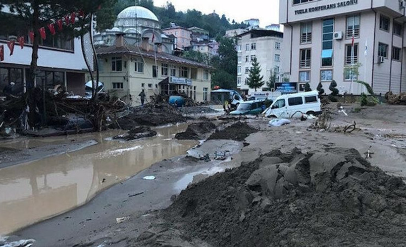 Sarıkaya'dan Giresun yazısı: Devlet kendi yasasını görmezden gelip kanuna aykırı bina dikmiş