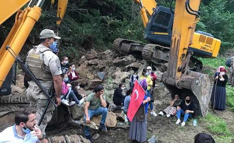 'Bir ülkeyi işgal eder gibi köye çıkarma yaptılar'