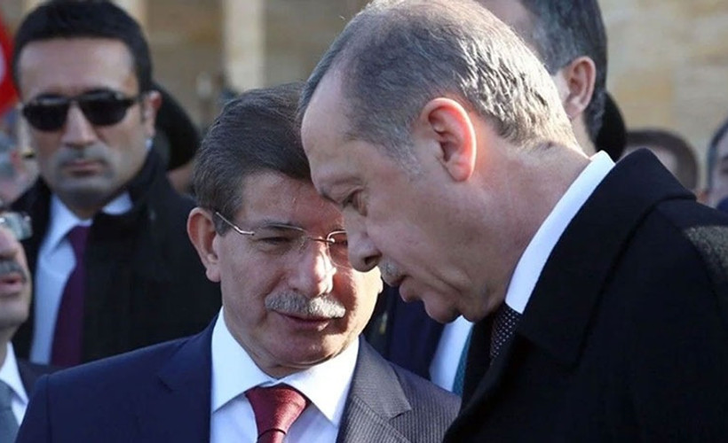 Davutoğlu'ndan Erdoğan'a: Dolar, Allah'a karşı zafer mi kazanmış oldu?