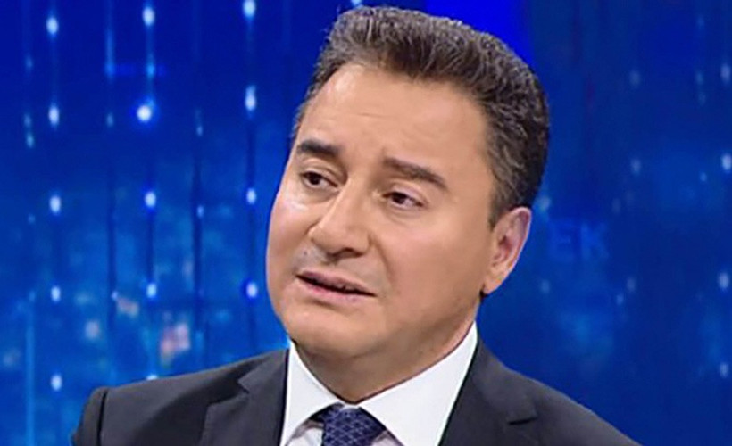 Ali Babacan: Örtülü şekilde kamu bankaları üzerinden dövize müdahale var