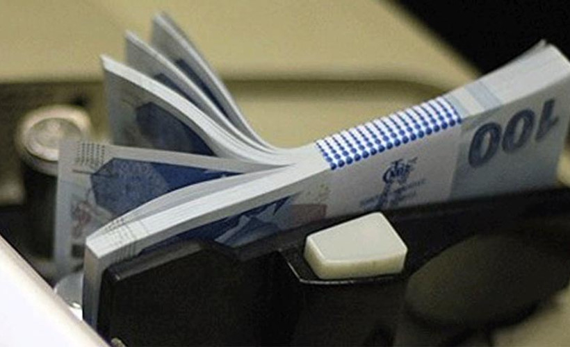 TL mevduatta, döviz ve altın alımında vergiler indirildi