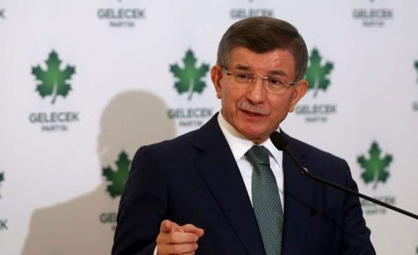 Davutoğlu'ndan Erdoğan'a: Devlet adamları hafızalarını kaybettiklerinde basiretlerini de kaybeder