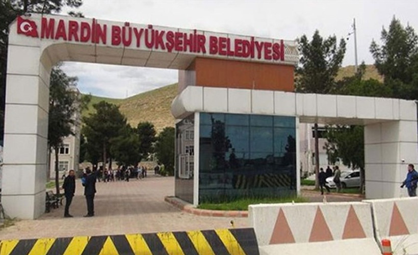 Kayyımın milyonluk ihaleler verdiği müteahhit yolsuzluktan tutuklandı