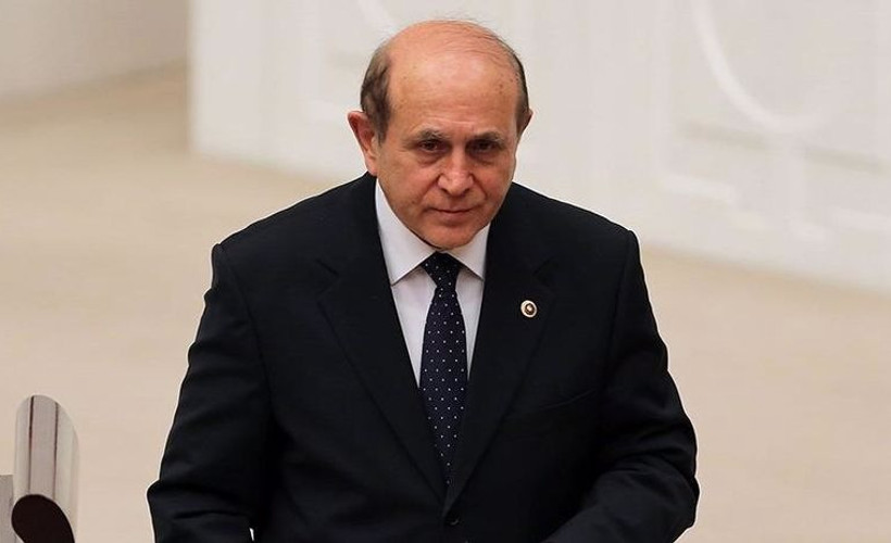 Coronavirus'e yakalanan AKP'li Burhan Kuzu hayatını kaybetti