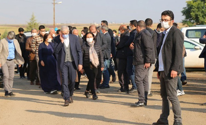 Aile bireylerinden 3 kişiyi kaybeden Ahmet Türk'e taziye ziyareti