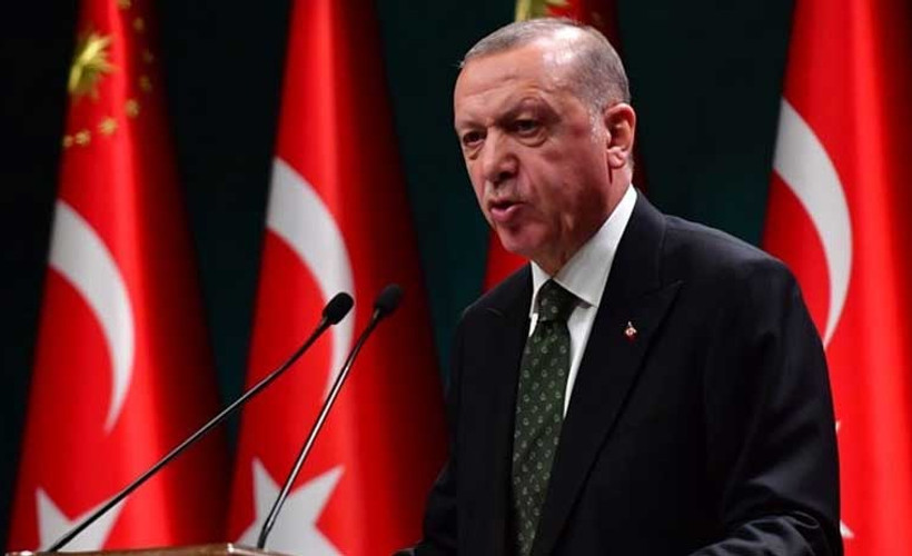 Erdoğan'dan sosyal medyaya gözdağı: Denetim yoksa, faşizm gelir