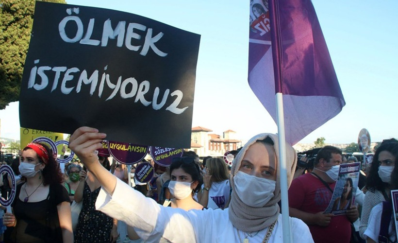 Erkek şiddeti: Boğazını kesip bıçakladığı kadın hayatını kaybetti